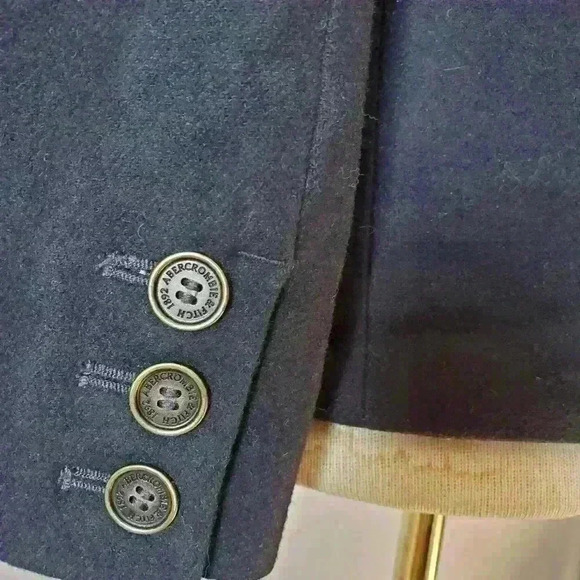 Abercrombie & Fitch navy wool blazer size large. - Picture 6 of 13